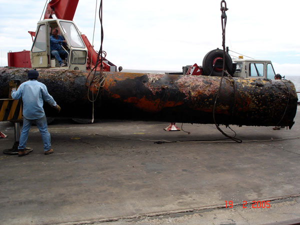 Rescate de pilote de hormigon (30Ton) para Administracion Portuaria de Pto. Madryn